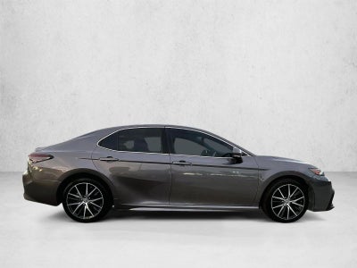 2021 Toyota Camry SE Auto (SE)