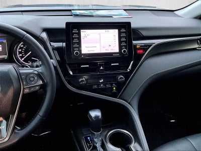 2021 Toyota Camry SE Auto (SE)