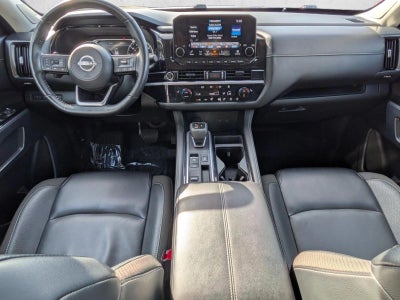 2024 Nissan Pathfinder SL 2WD
