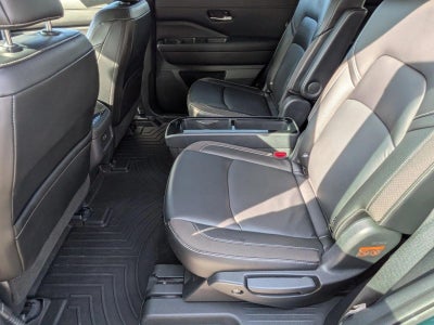 2024 Nissan Pathfinder SL 2WD