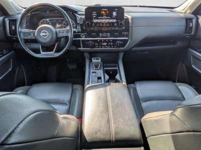 2023 Nissan Pathfinder SL 2WD