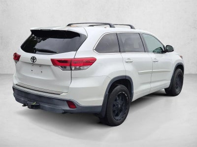 2017 Toyota Highlander Hybrid LE V6 AWD (Natl)