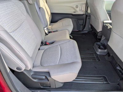 2023 Toyota Sienna LE FWD 8-Passenger (Natl)