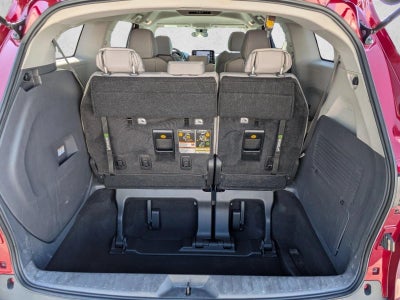 2023 Toyota Sienna LE FWD 8-Passenger (Natl)