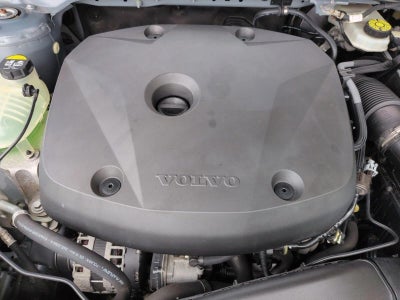 2021 Volvo XC40 T5 AWD R-Design