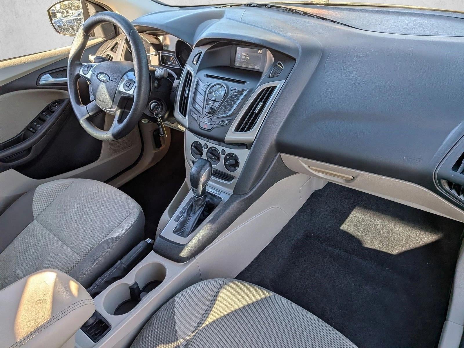 2014 Ford Focus 4dr Sdn SE