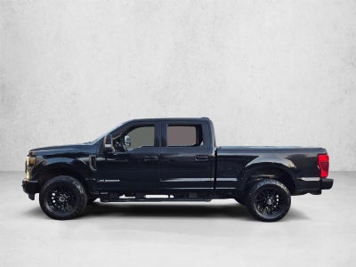 2022 Ford Super Duty F-250 SRW XLT 4WD Crew Cab 6.75' Box