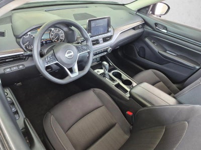 2024 Nissan Altima 2.5 SV Sedan