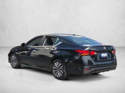 2024 Nissan Altima 2.5 SV Sedan