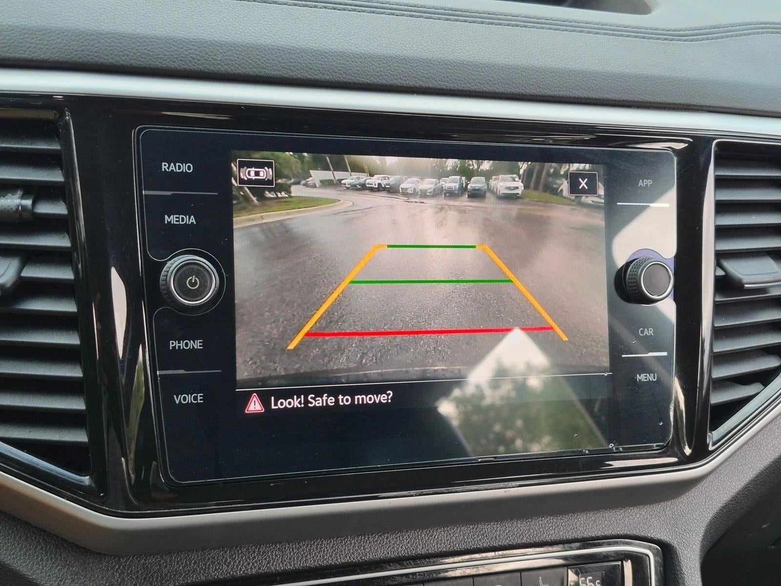 2022 Volkswagen Atlas 2.0T SE w/Technology FWD
