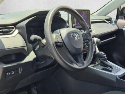 2024 Toyota RAV4 LE FWD (GS)