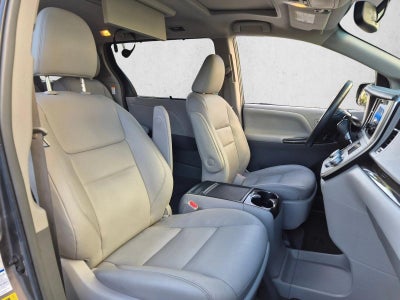 2017 Toyota Sienna XLE Premium AWD 7-Passenger (Natl)