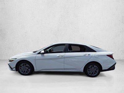 2024 Hyundai ELANTRA SEL IVT