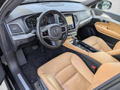 2017 Volvo XC90 T6 AWD 7-Passenger Momentum