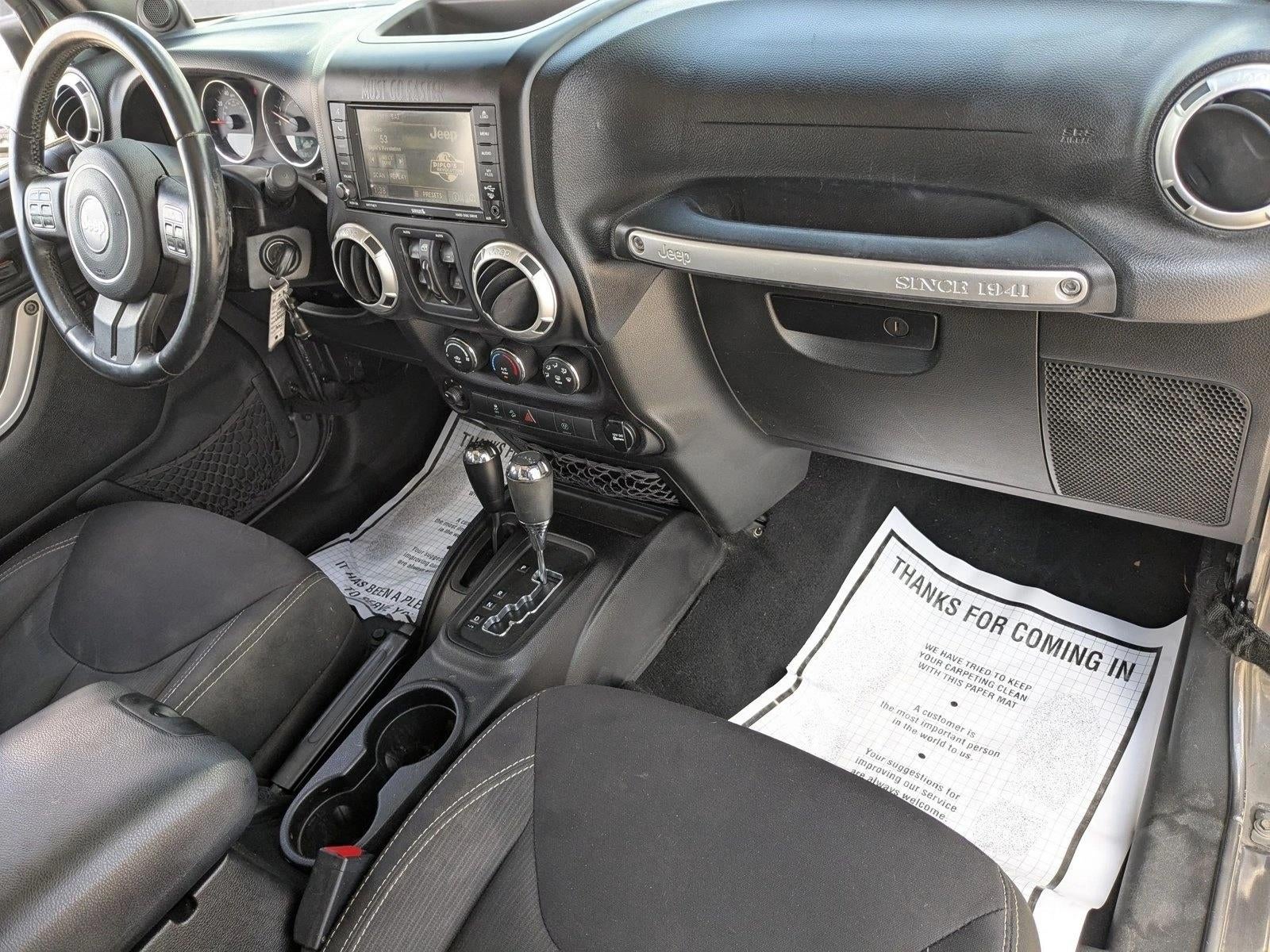 2014 Jeep Wrangler Unlimited 4WD 4dr Sahara