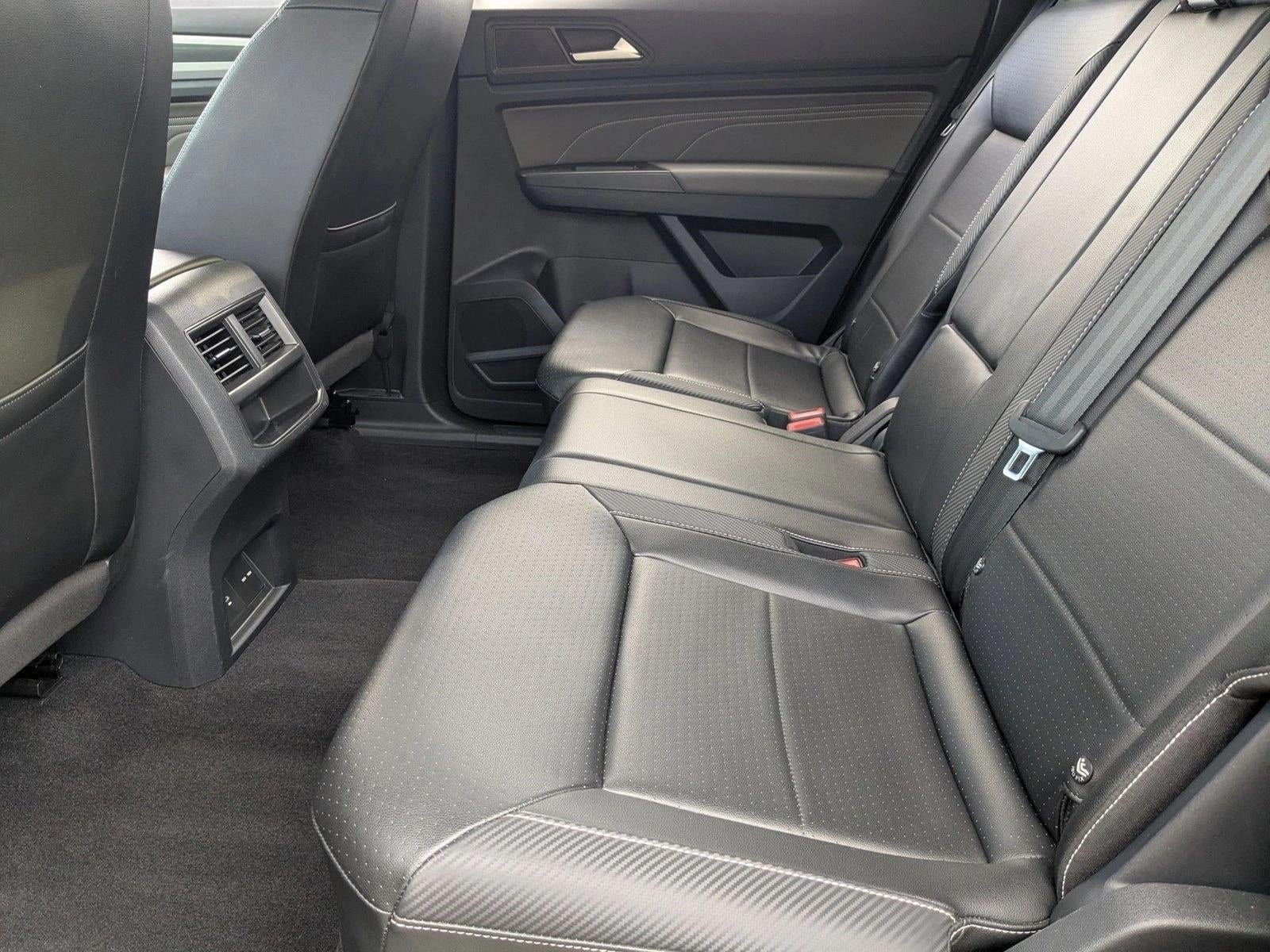 2022 Volkswagen Atlas Cross Sport 3.6L V6 SEL R-Line 4MOTION