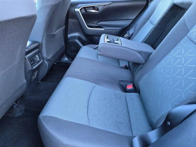 2025 Toyota RAV4 XLE FWD (GS)