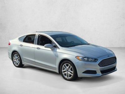 2016 Ford Fusion 4dr Sdn SE FWD