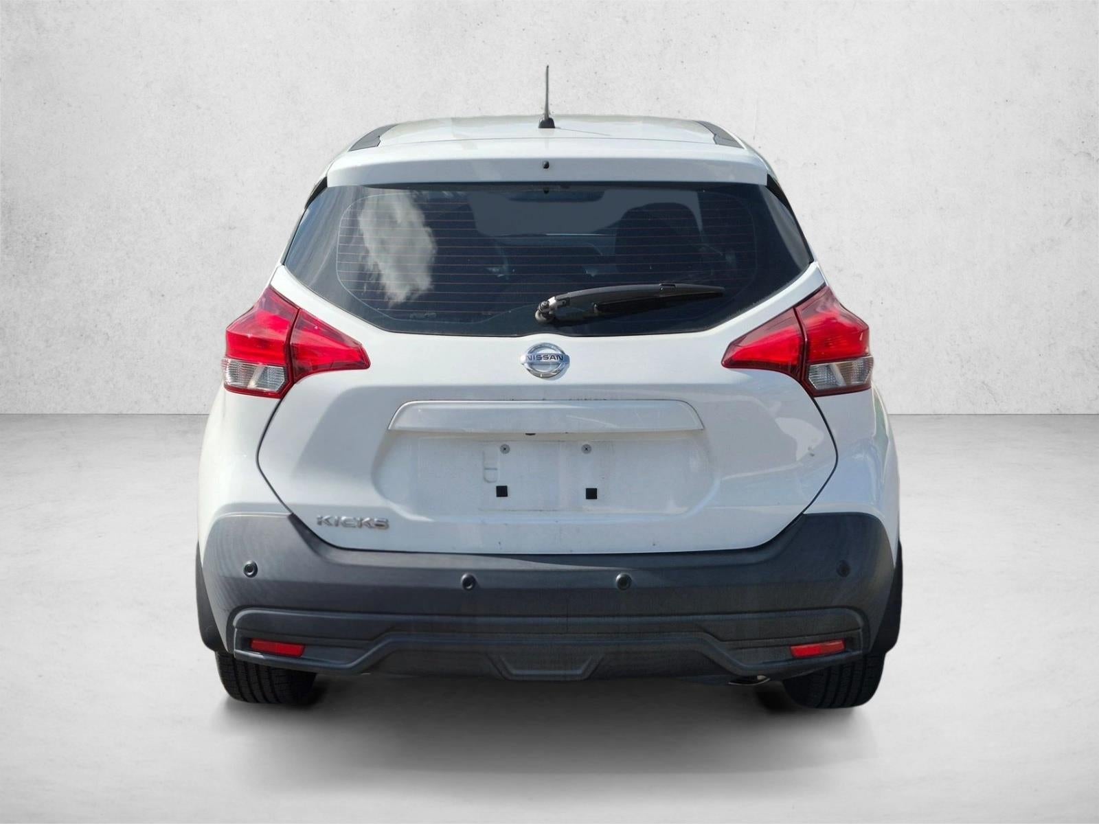 2020 Nissan Kicks S FWD