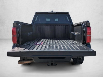 2024 Toyota Tacoma 2WD 2WD SR5 Double Cab 5' Bed AT (SE)