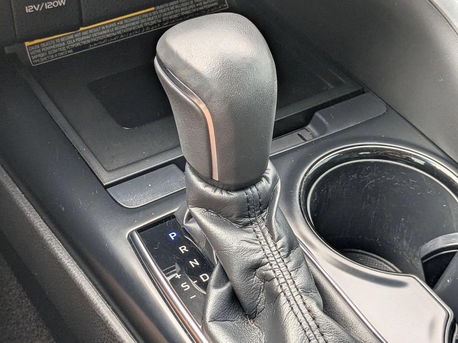 2018 Toyota Camry Hybrid SE CVT (Natl)