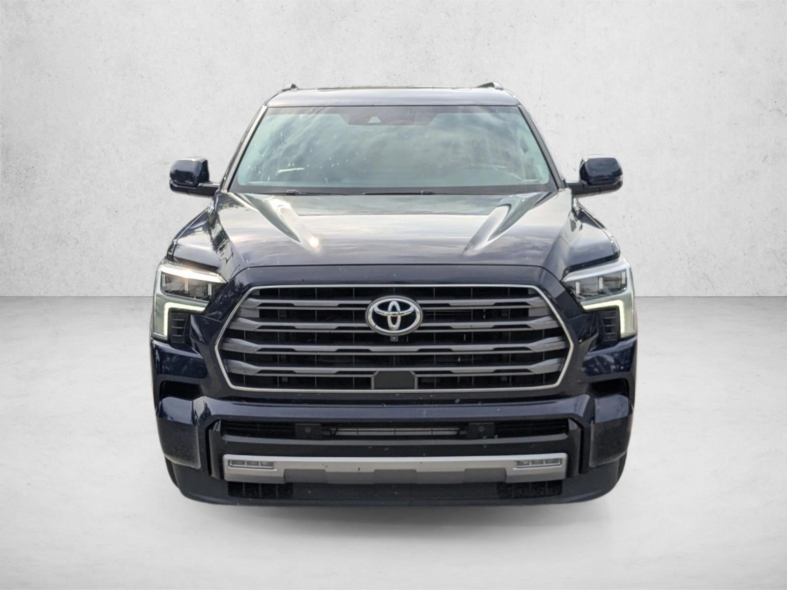 2023 Toyota Sequoia Limited 4WD (SE)