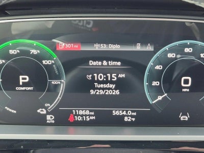 2024 Audi Q8 e-tron Premium quattro