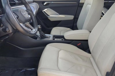 2022 Audi Q3 Premium 40 TFSI quattro