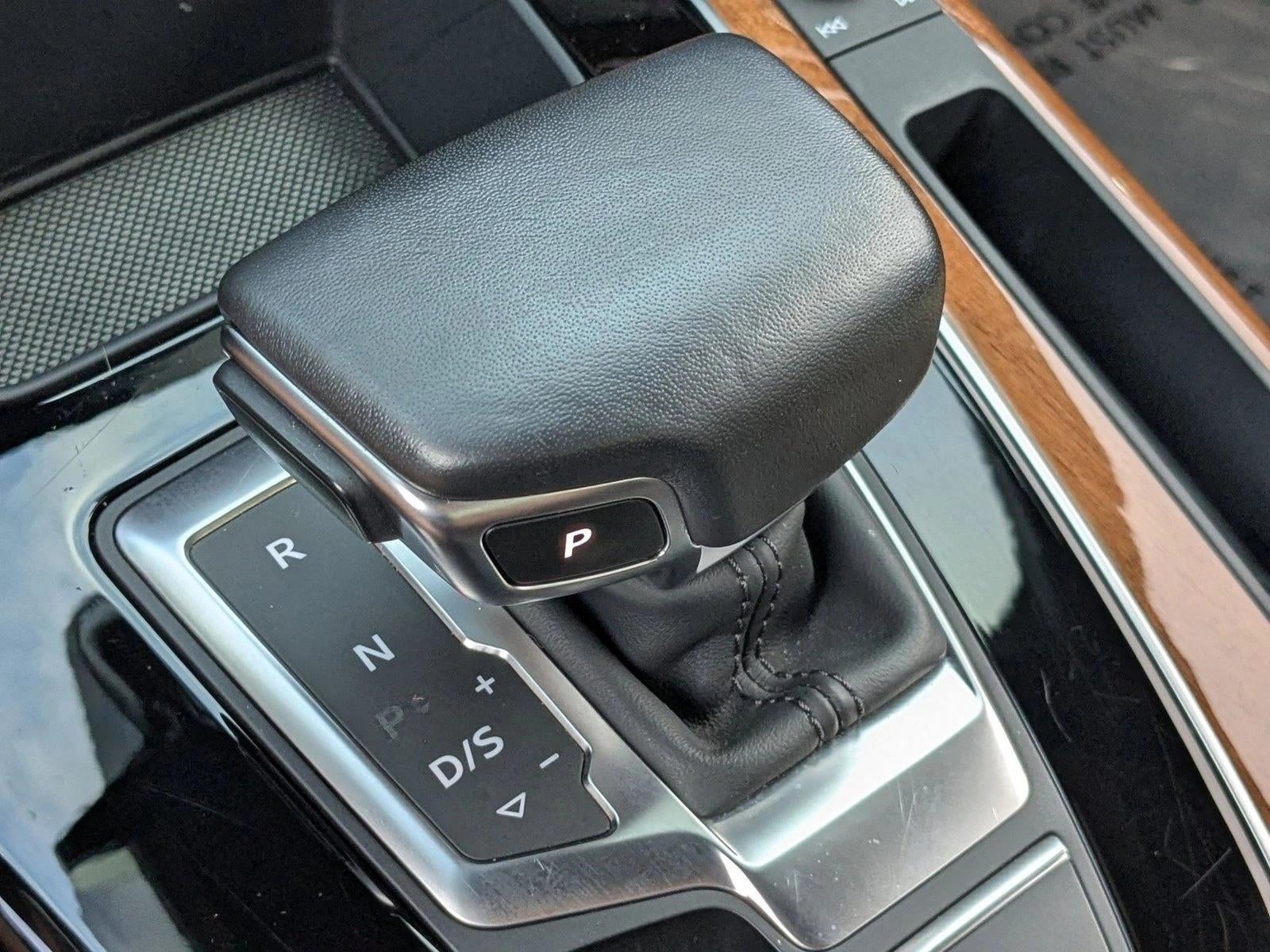 2023 Audi Q5 S line Premium Plus 55 TFSI e quattro