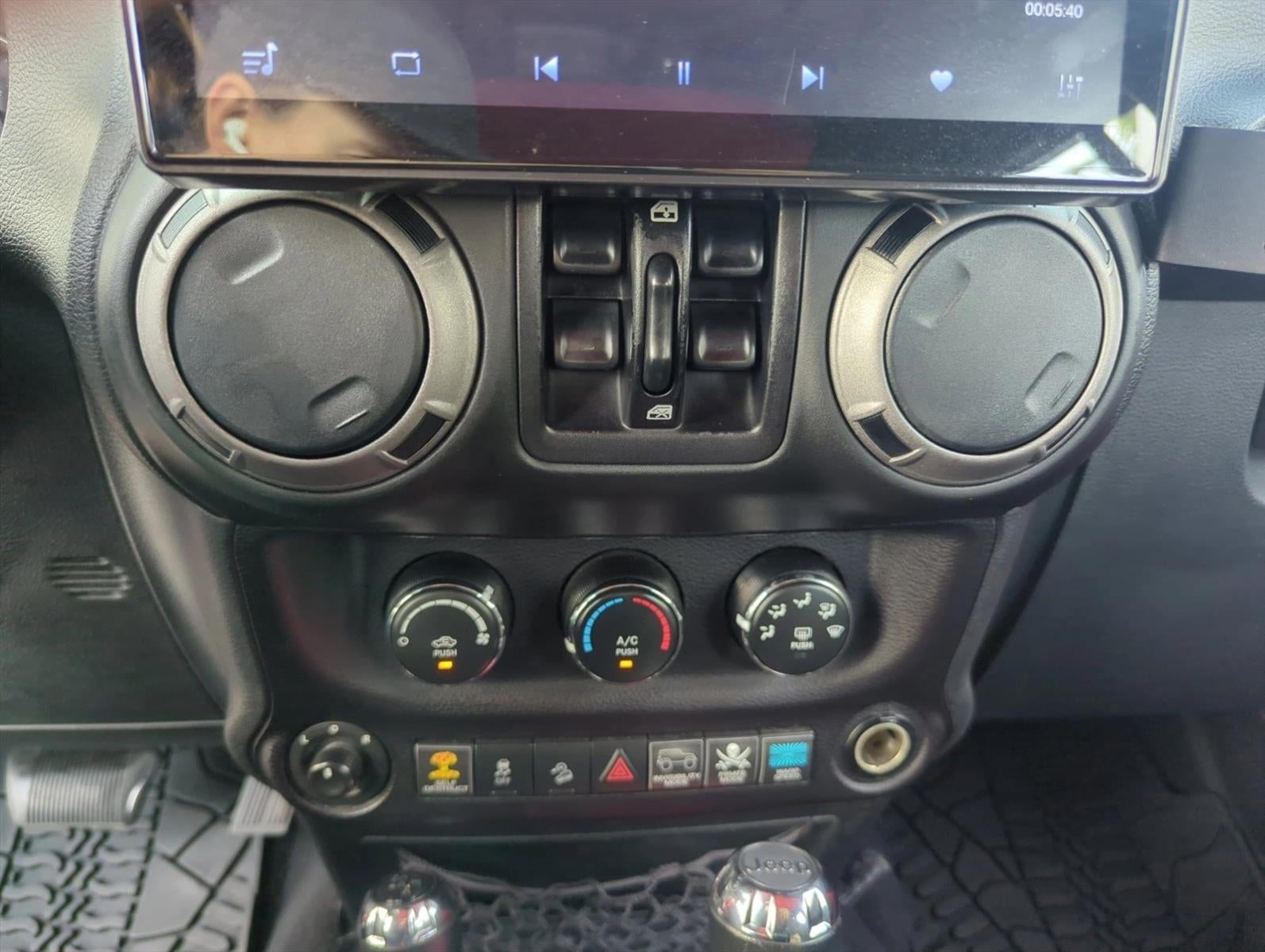 2016 Jeep Wrangler Unlimited 4WD 4dr Sport