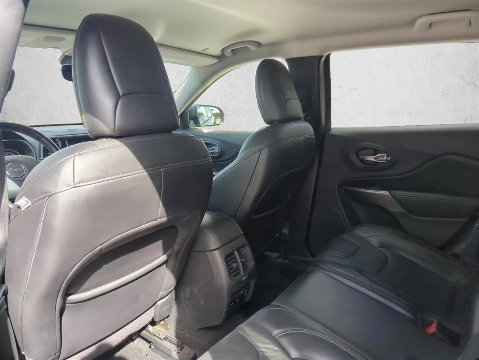 2020 Jeep Cherokee Limited FWD