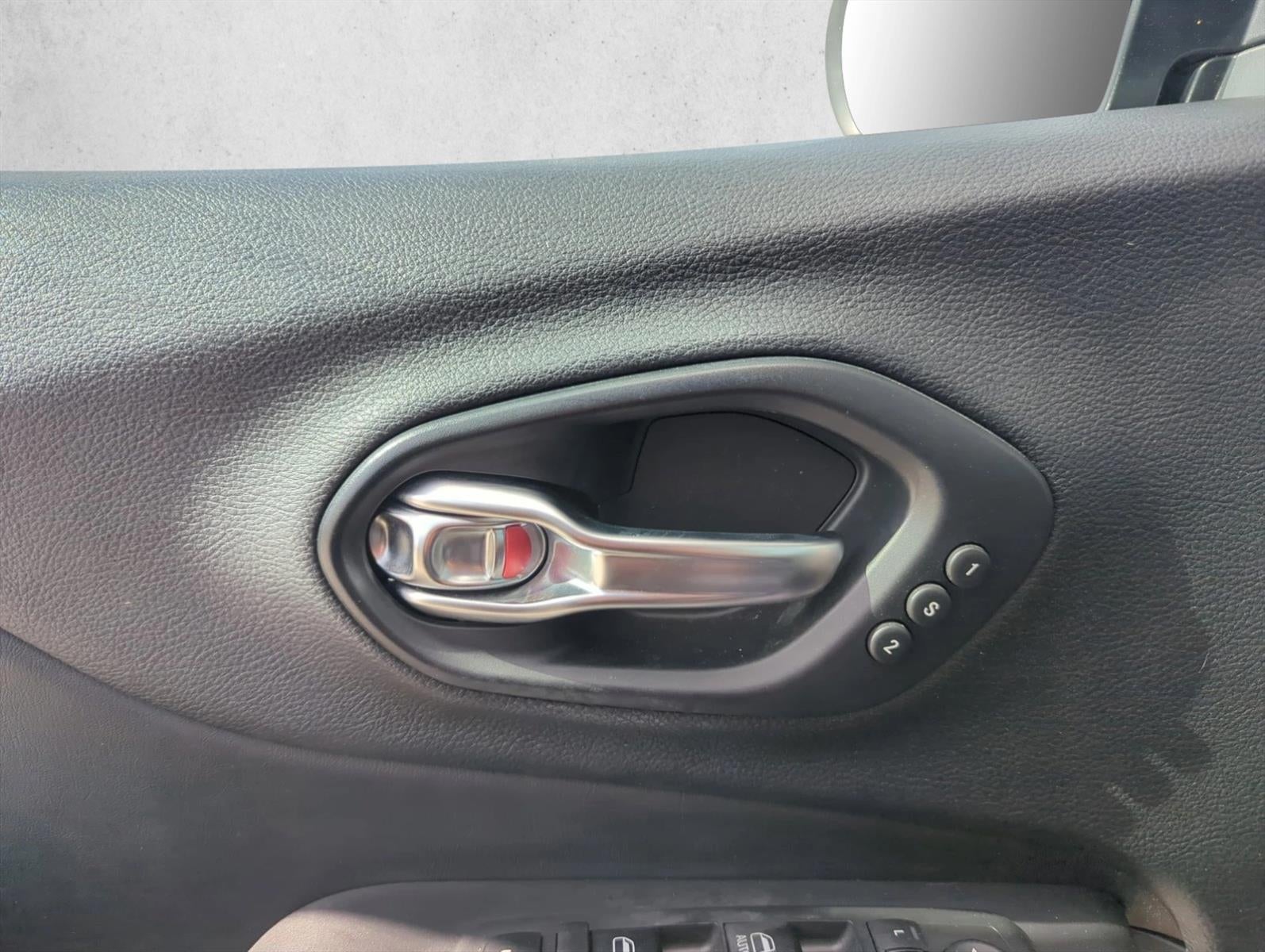 2020 Jeep Cherokee Limited FWD