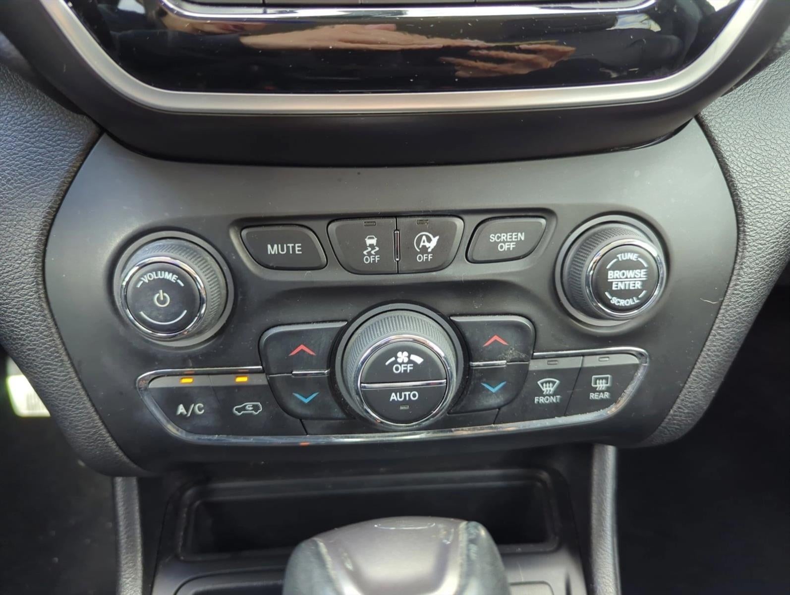 2020 Jeep Cherokee Limited FWD