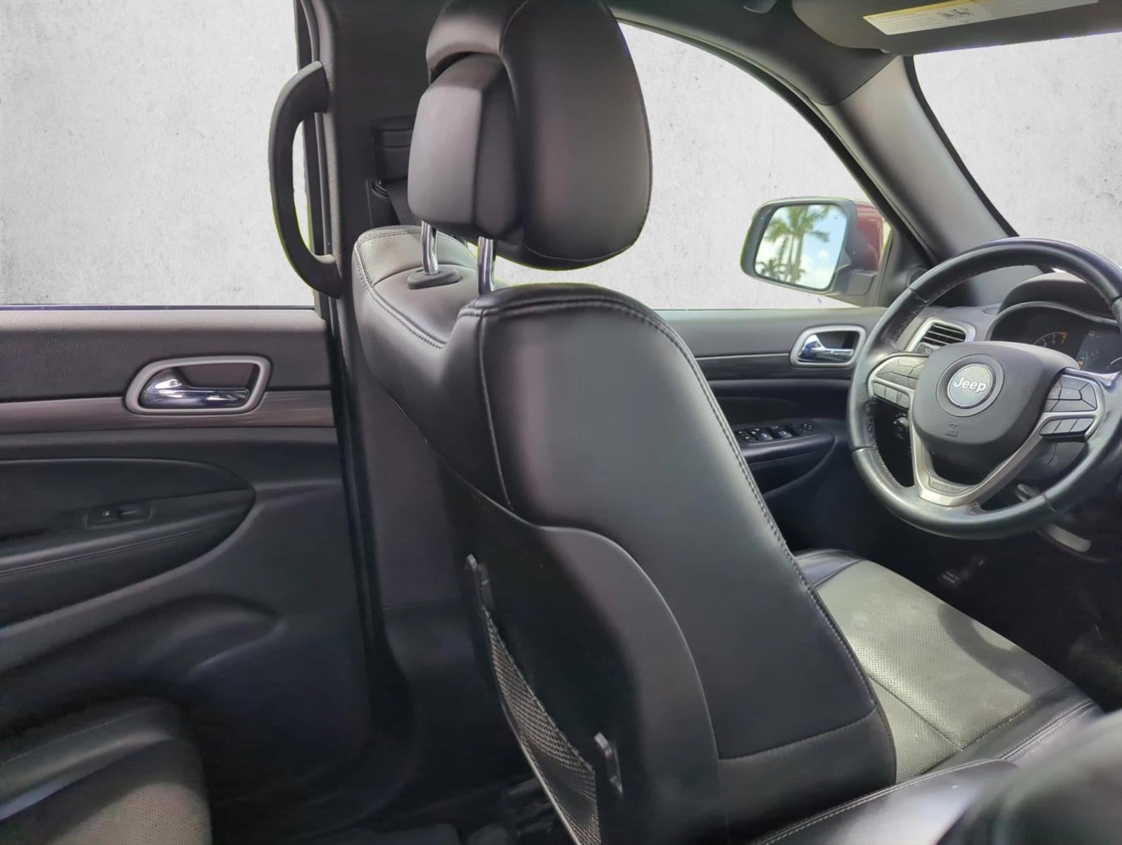 2019 Jeep Grand Cherokee Laredo E 4x2