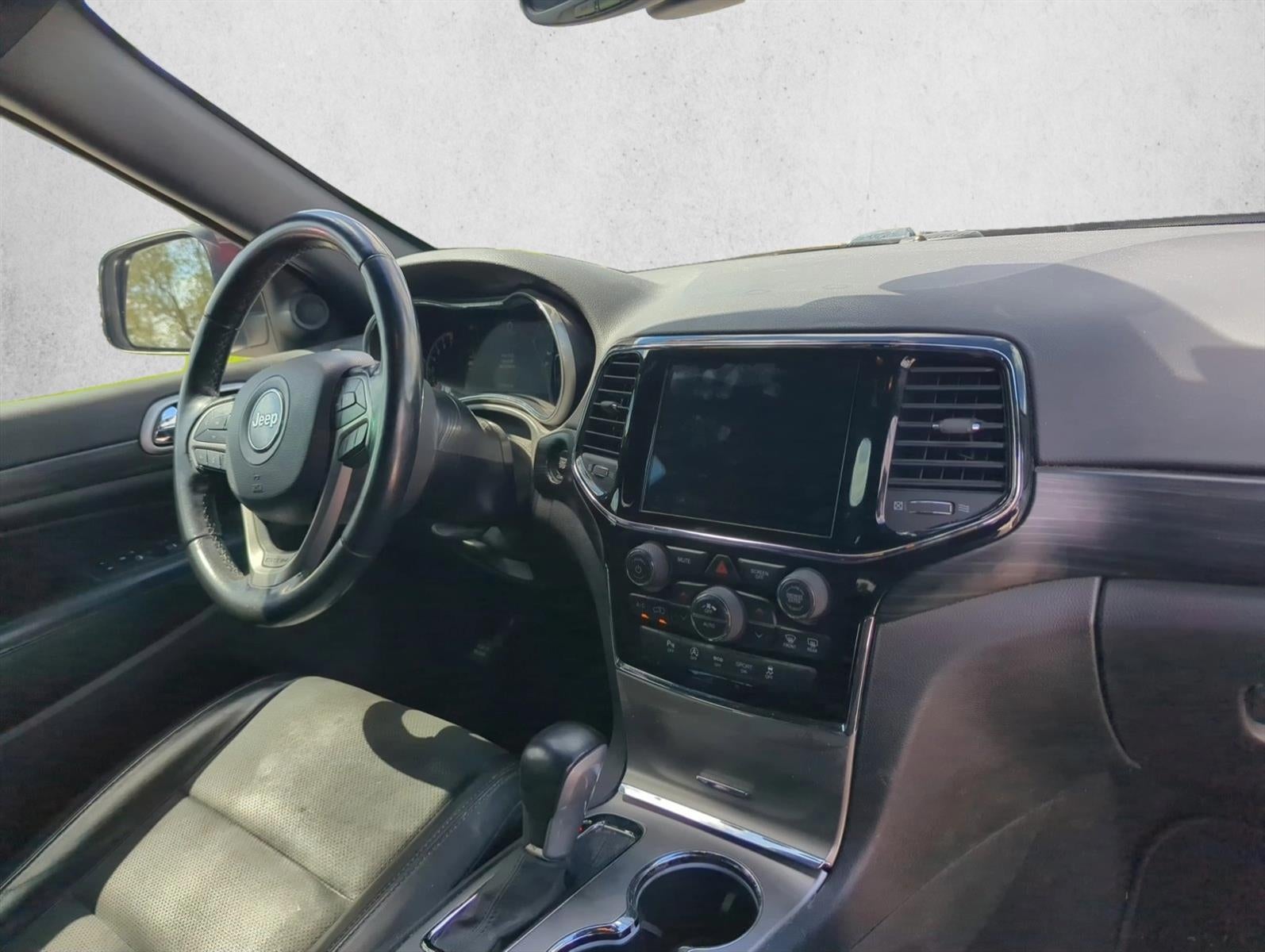 2019 Jeep Grand Cherokee Laredo E 4x2