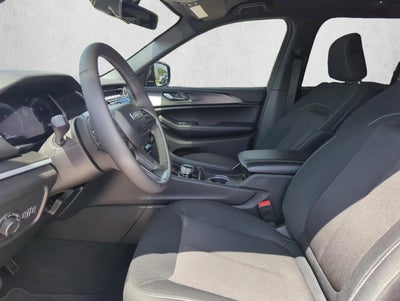 2025 Jeep Grand Cherokee Laredo 4x2