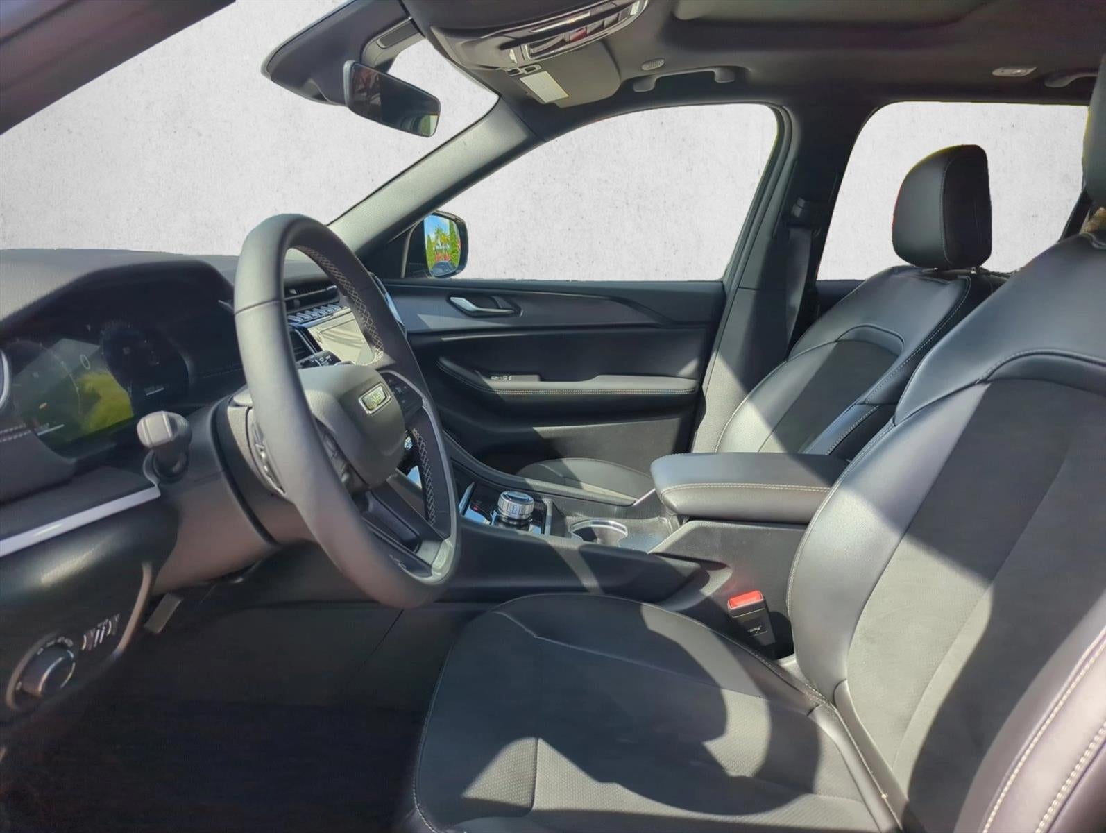 2025 Jeep Grand Cherokee Altitude X 4x2