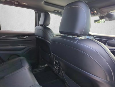 2025 Jeep Grand Cherokee Altitude X 4x2