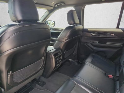 2023 Jeep Grand Cherokee Altitude 4x2