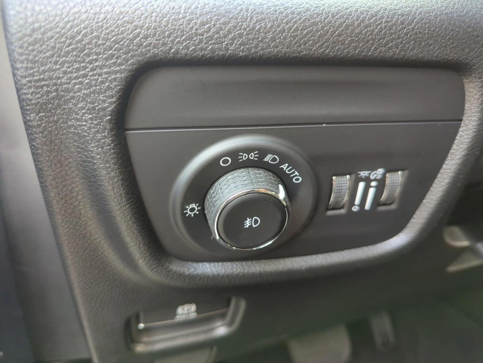 2025 Jeep Grand Cherokee Limited 4x2