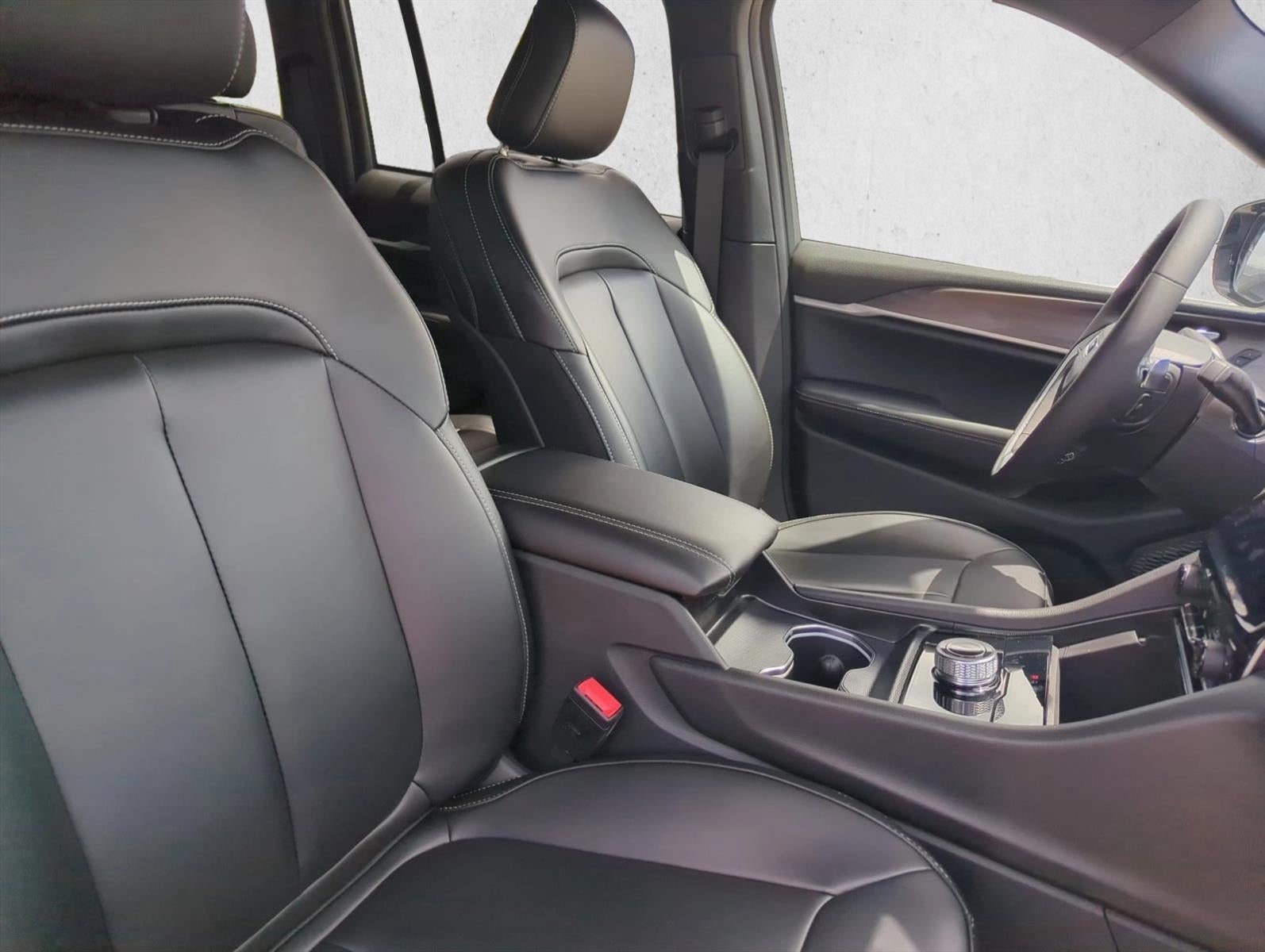 2025 Jeep Grand Cherokee Limited 4x2