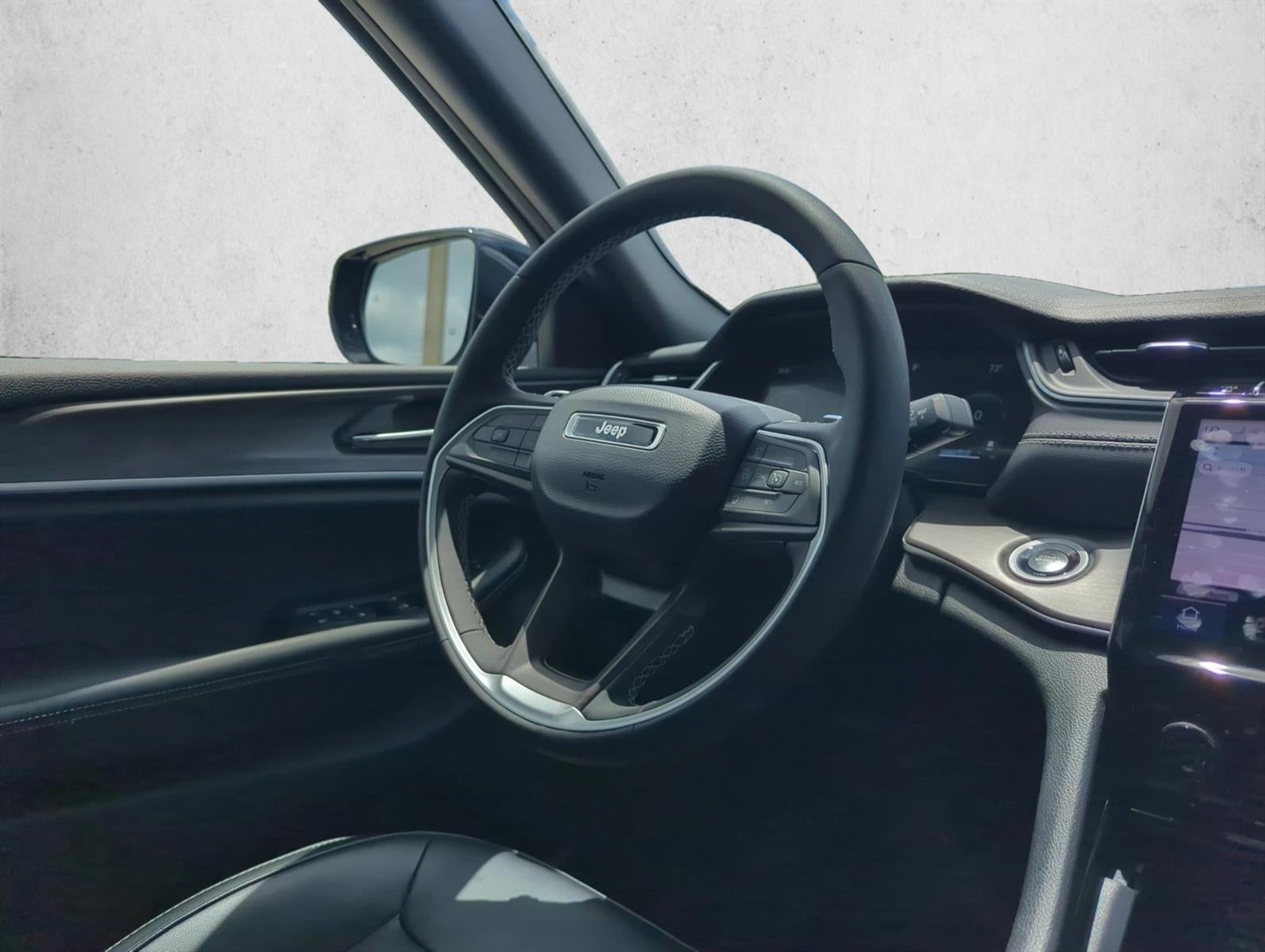 2025 Jeep Grand Cherokee Limited 4x2
