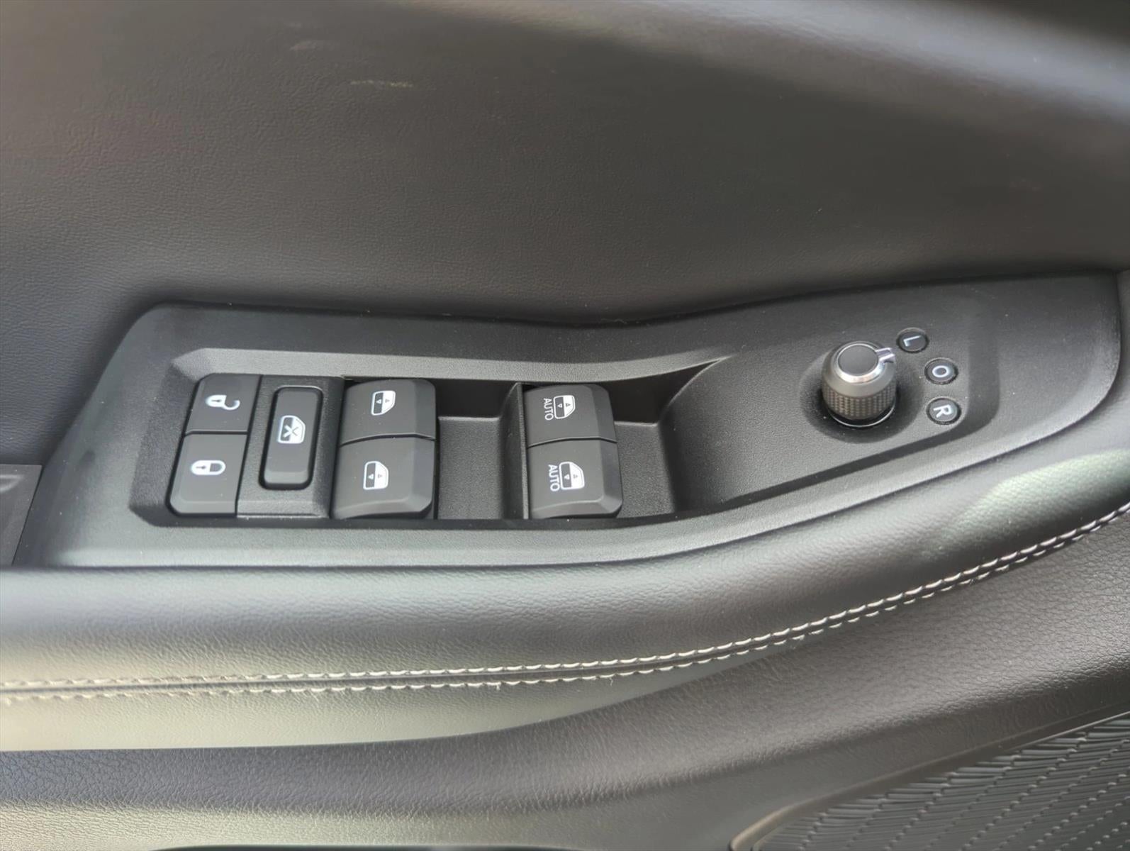 2025 Jeep Grand Cherokee Limited 4x2