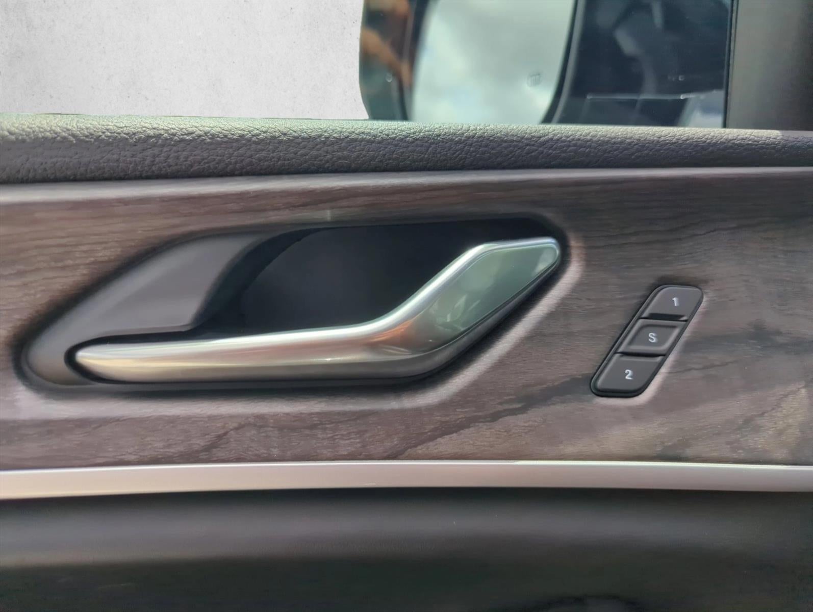 2025 Jeep Grand Cherokee Limited 4x2