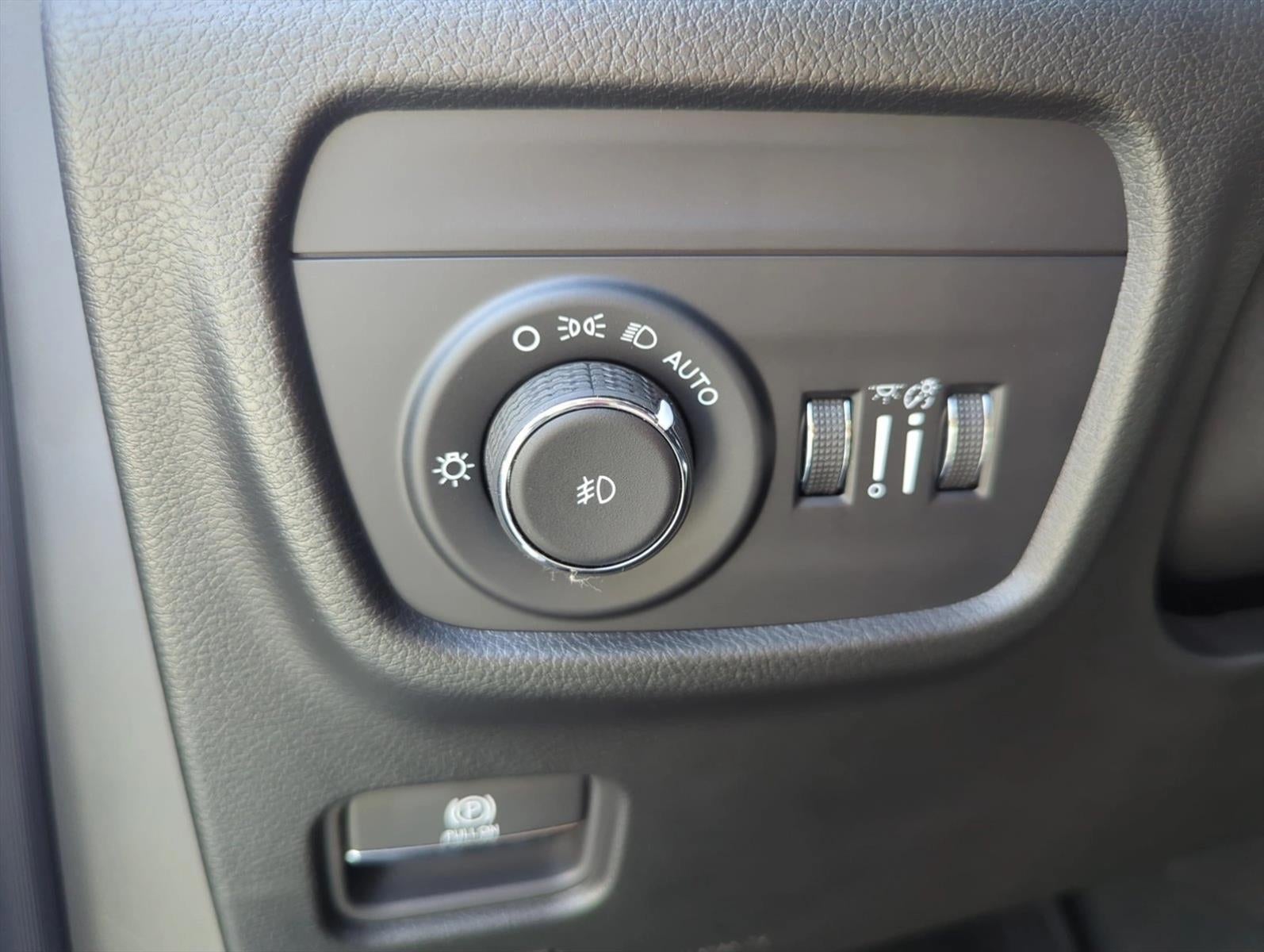 2025 Jeep Grand Cherokee Limited 4x2