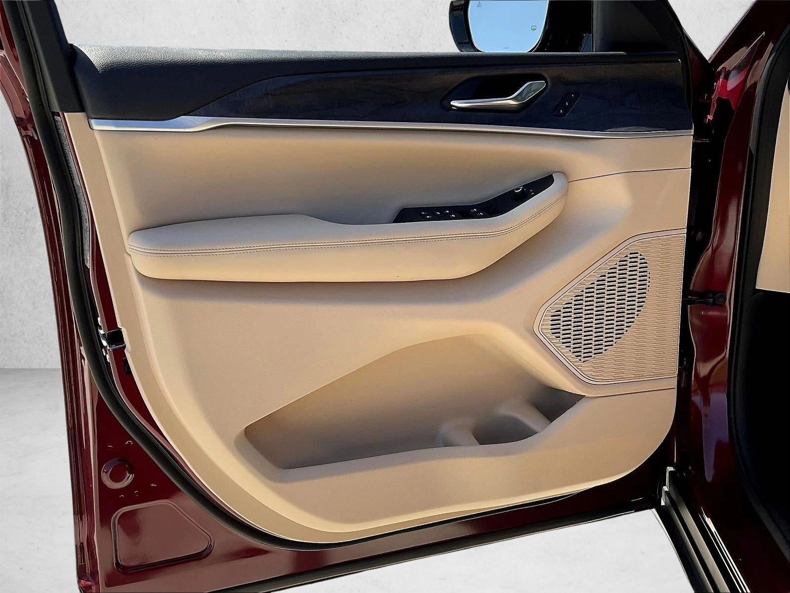2025 Jeep Grand Cherokee Limited 4x2