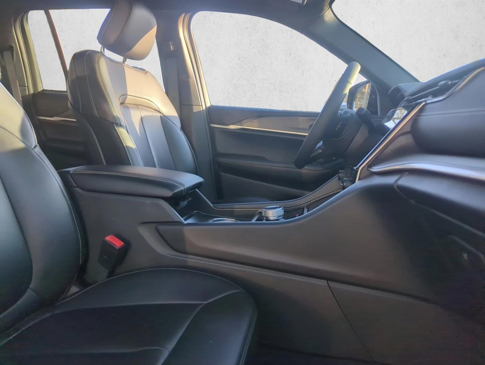 2025 Jeep Grand Cherokee Limited 4x2