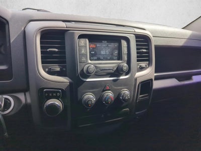 2018 RAM 1500 Express 4x2 Crew Cab 5'7" Box
