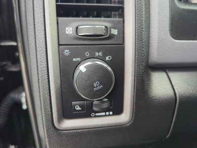 2018 RAM 1500 Express 4x2 Crew Cab 5'7" Box