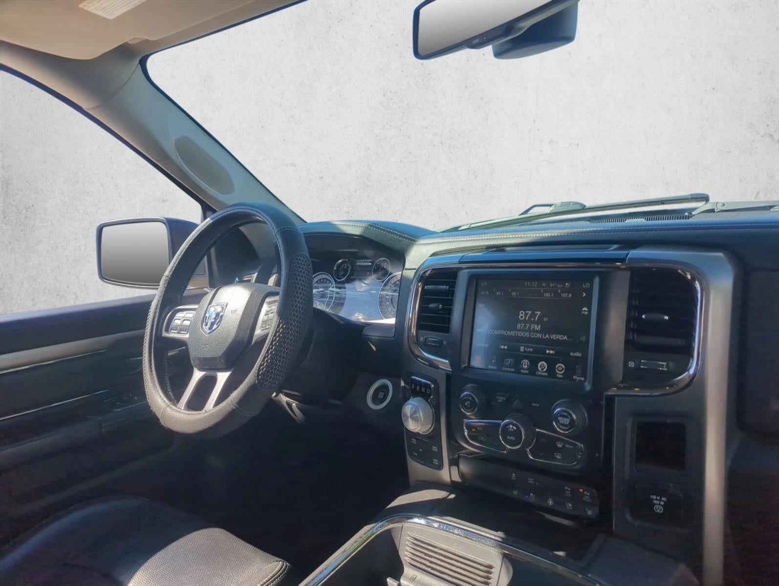 2017 RAM 1500 Night 4x4 Crew Cab 5'7" Box